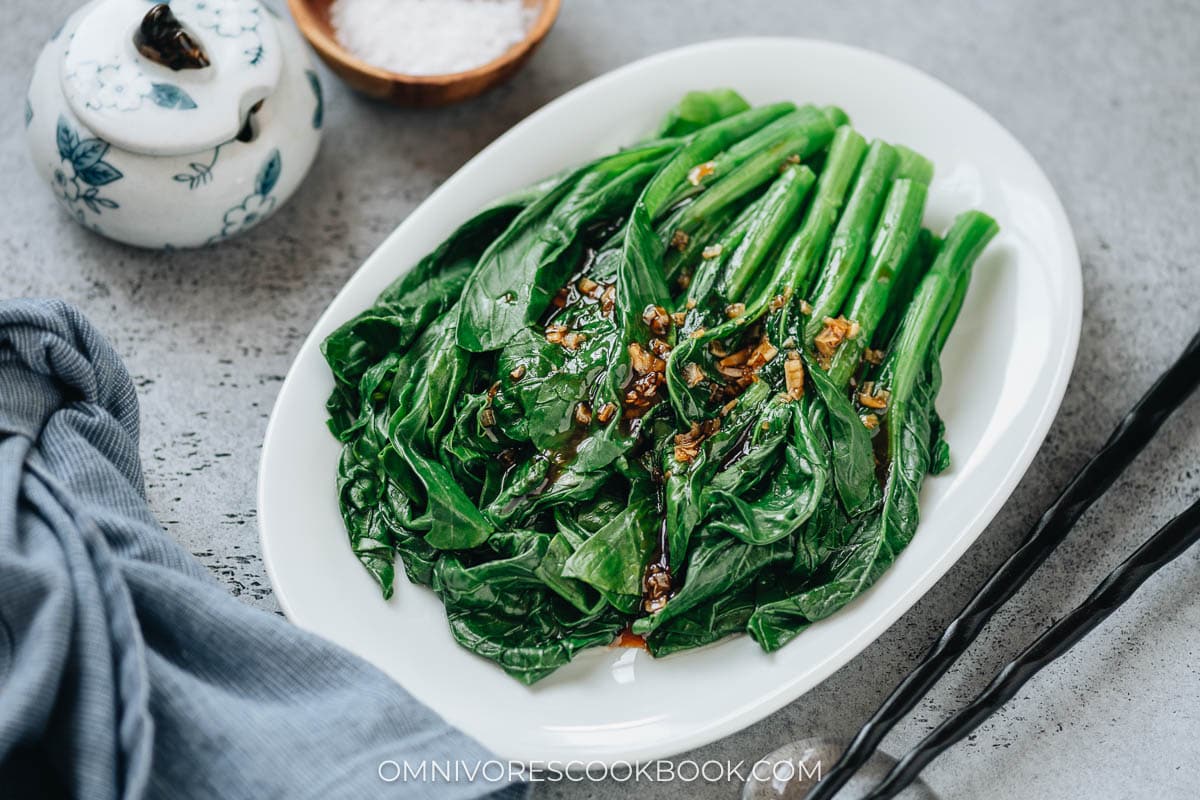 Choy Sum with Garlic Sauce (白灼菜心)