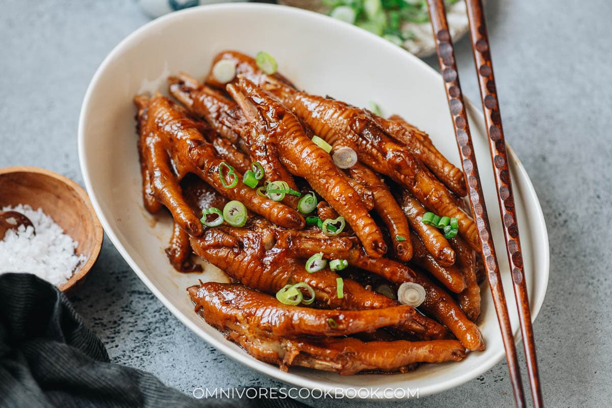 Braised Chicken Feet (凤爪) - Omnivore's Cookbook