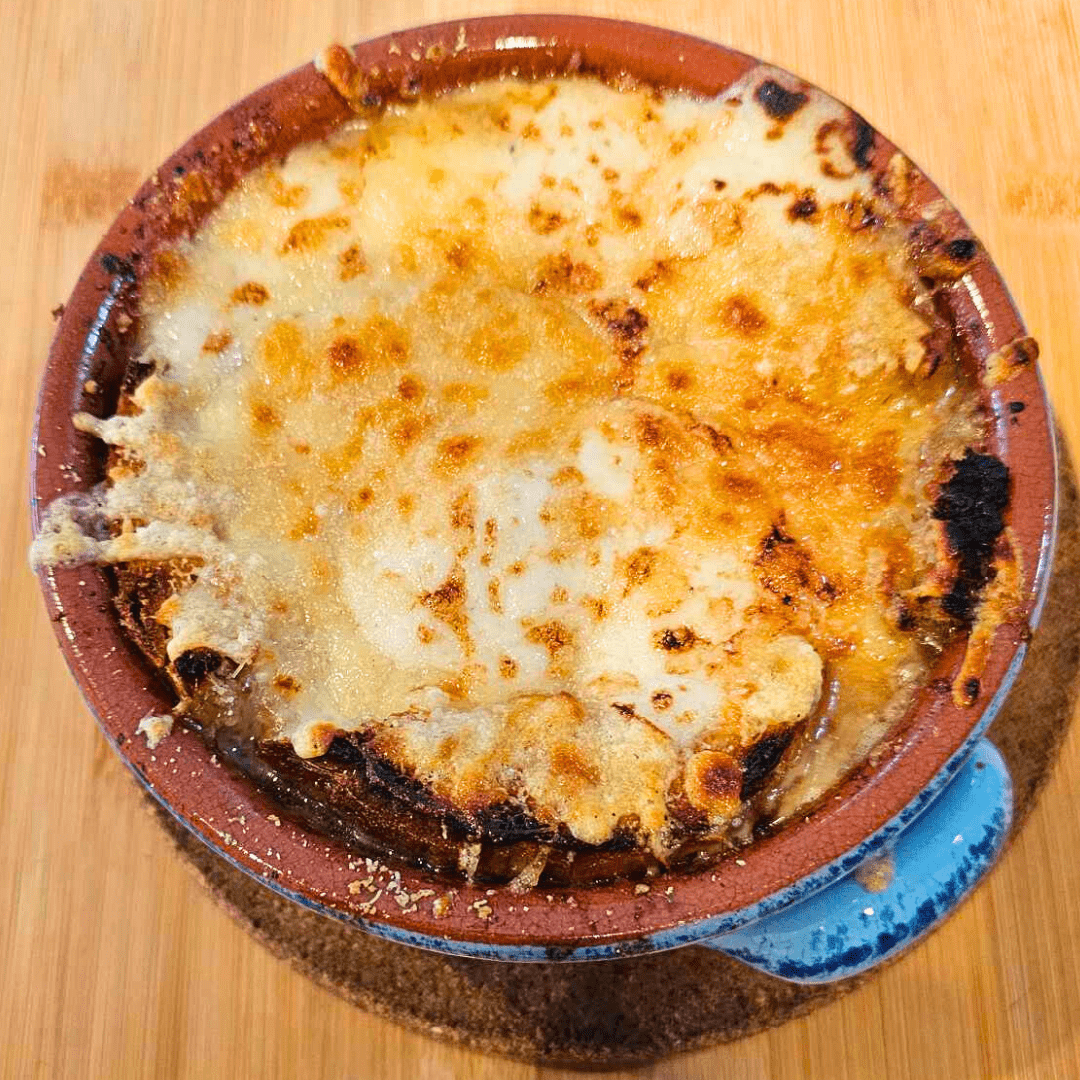 Classic French Onion Soup | Simply Wanderfull