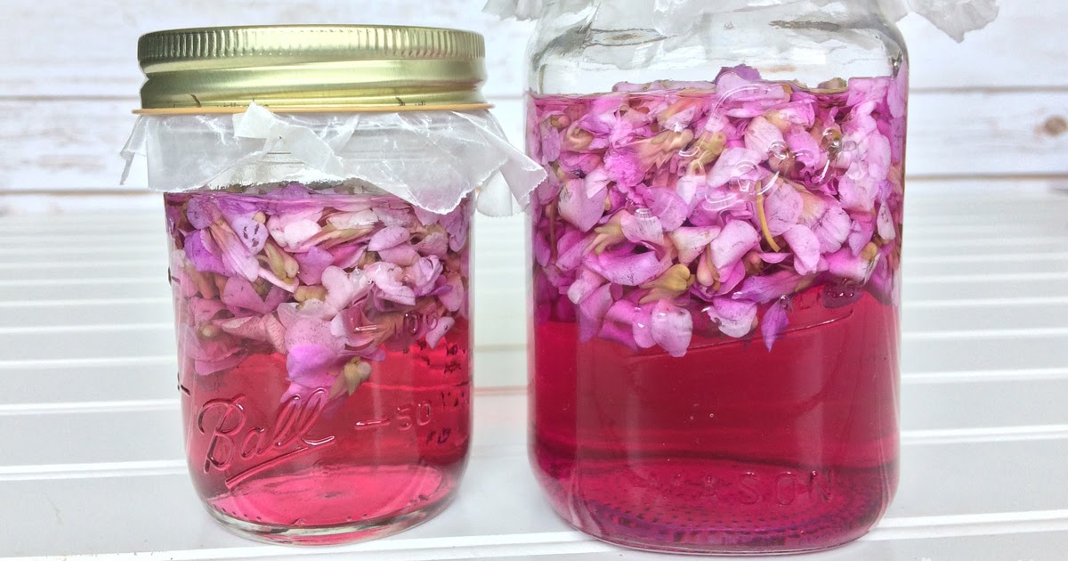 Violet Infused Vinegar Recipe for colorful salad dressings