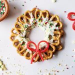 Quick and Easy White Chocolate Pretzel Wreaths