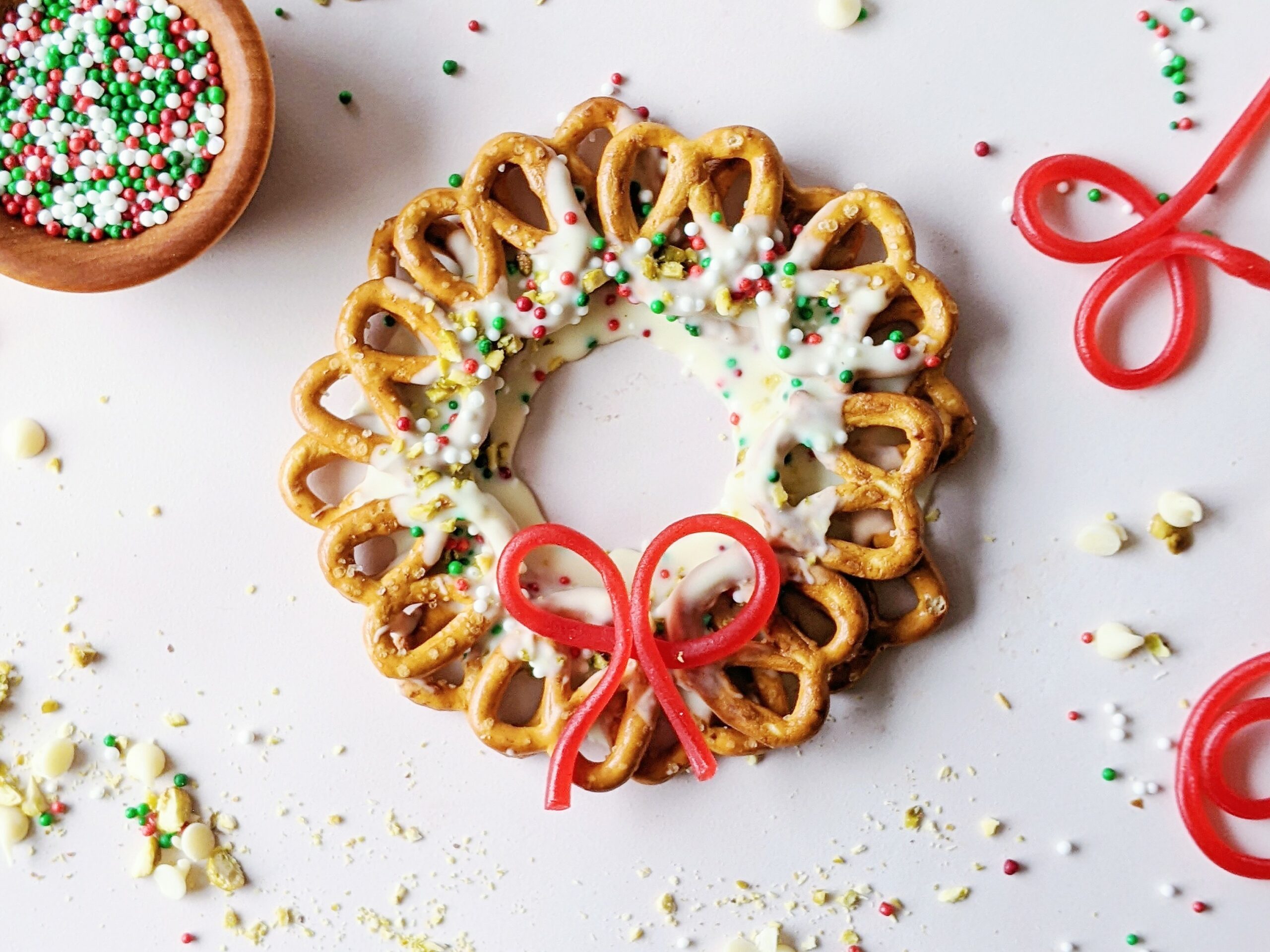 Quick and Easy White Chocolate Pretzel Wreaths